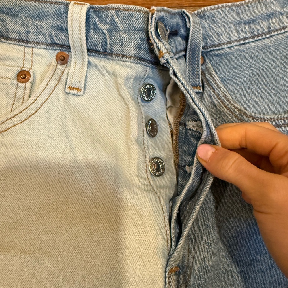 Levi's Two-Tone Blue Denim Jean Shorts - Picture 3 of 4